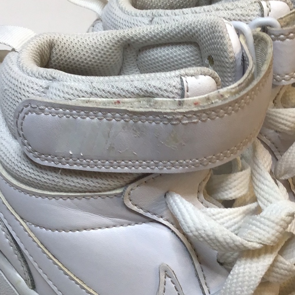 NIKE AIR WHITE UPPER SNEAKERS SZ 4.5Y - Picture 7 of 12